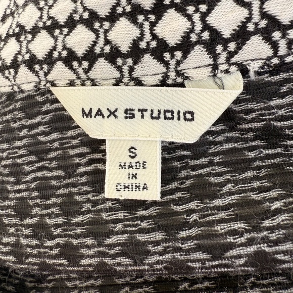 Super cute Y2K Black & white print shirt dress - Picture 8 of 8